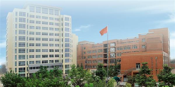 保定市理工中等專業(yè)學(xué)校教學(xué)設(shè)施完善嗎？