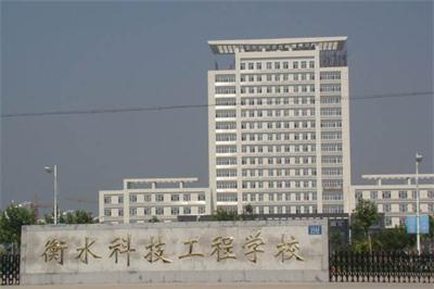 哪個(gè)學(xué)校初中畢業(yè)生可以學(xué)習(xí)獸醫(yī)專(zhuān)業(yè)？
