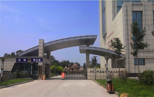  石家莊中英航空學(xué)校學(xué)費(fèi)貴嗎？   