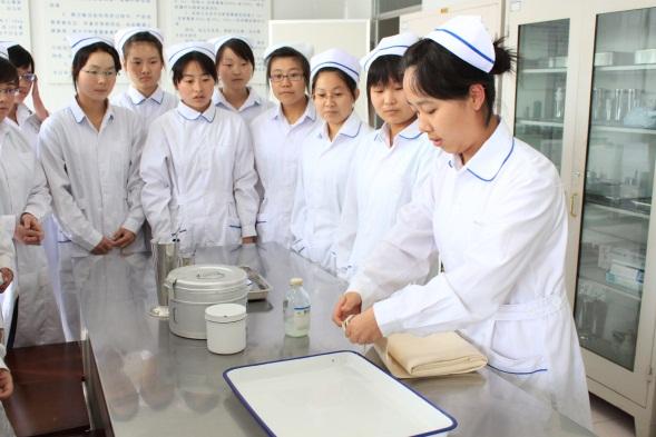 北京護(hù)理學(xué)校高級(jí)護(hù)理專業(yè)怎么樣？