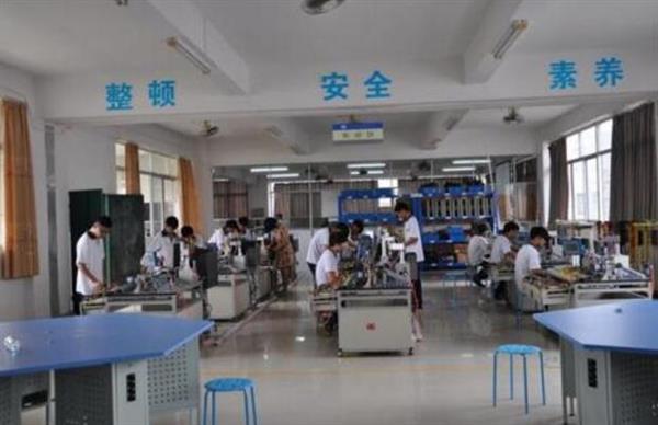 滄州中捷職業(yè)技術學校機電技術應用專業(yè)都有哪些課程可以學習？