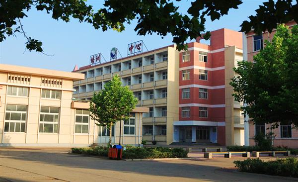 山東龍口礦業(yè)集團(tuán)高級(jí)技工學(xué)校的醫(yī)護(hù)專(zhuān)業(yè)能考執(zhí)業(yè)藥師資格證嗎？