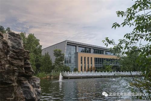 北京播音主持學(xué)校有什么可報考的院校？