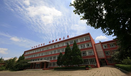 中國(guó)洛陽(yáng)一拖技師學(xué)院怎么樣？