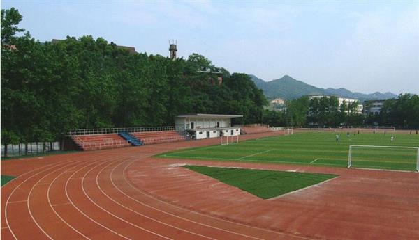 青島航空職業(yè)技術(shù)學(xué)校都開(kāi)設(shè)了哪些航空服務(wù)專業(yè)？